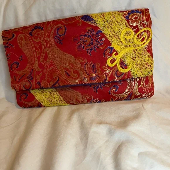 Elegant Red and Yellow Clutch - Picture 1 of 4